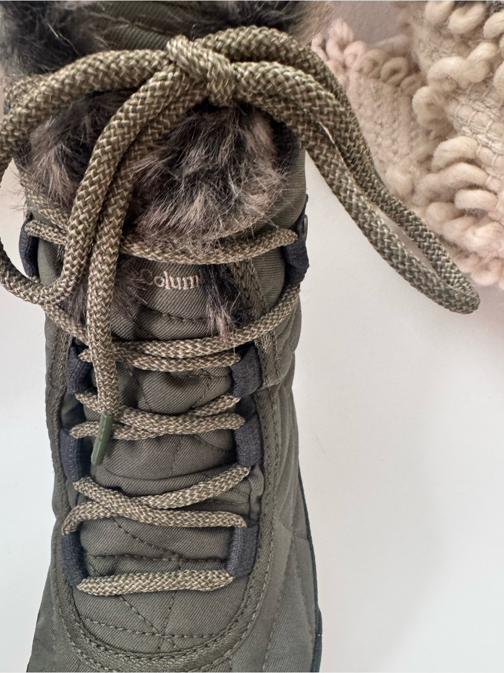 Columbia Women’s Sz 10 - Minx Shorty Army Green Winter Boots w/Faux Fur Collar - Picture 8 of 11
